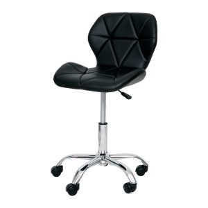 Cadeira Slim Office Cromada Preta. Base em aço cromado. Assento em PU base cromada com densidade D20. Estrutura leve e estável para uso diário em escritórios e home office. Ajuste de altura com medidas compactas.